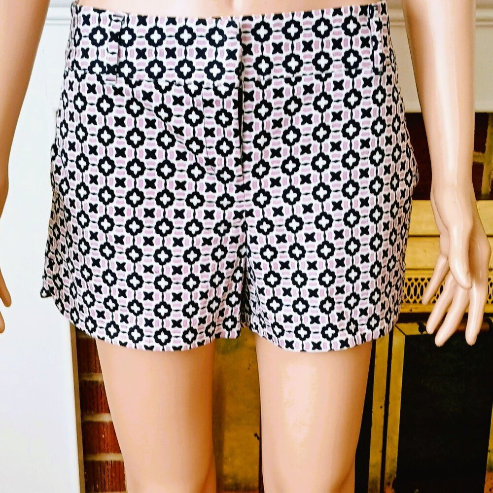 Ann Taylor The Riviera Print Shorts. Navy & Purple Pockets Side Slits Stretch